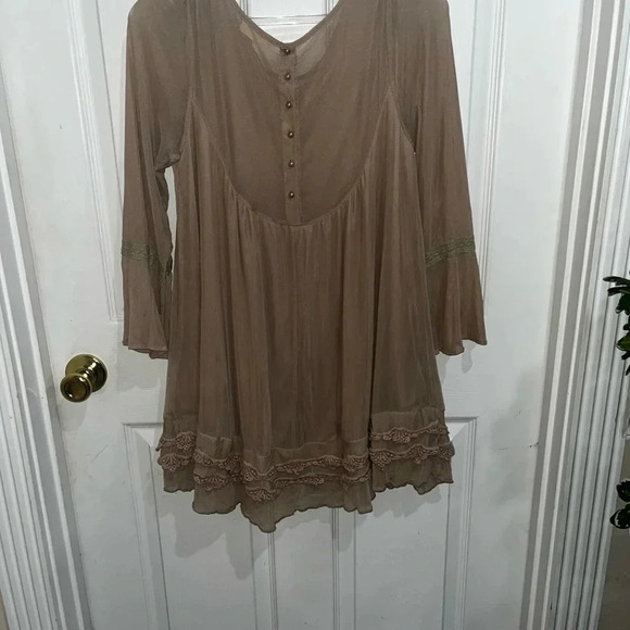 Altard state dress sz small -beige in color - Picture 5 of 7